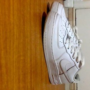 Air Force 1’s size 4Y